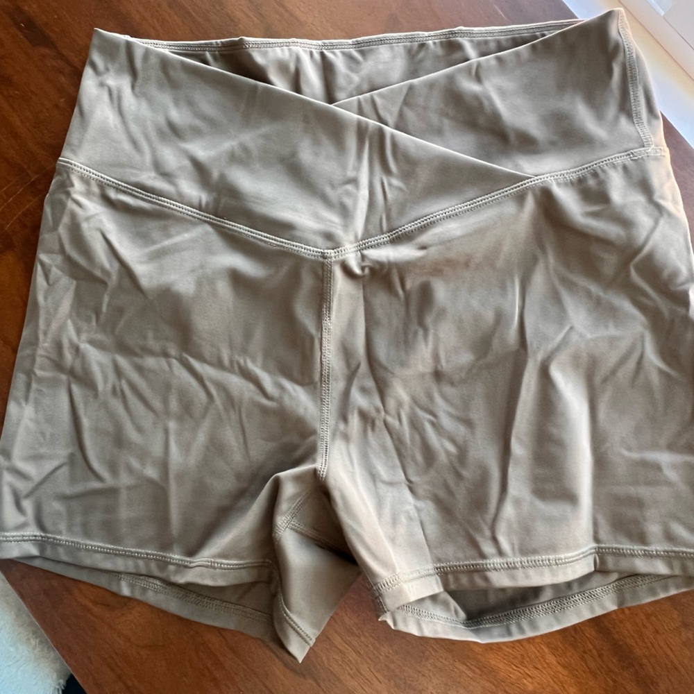 Pacsun active High-Rise Seamed Active Shorts - Taupe Green